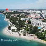 Junona - Poluotok Na Dlanu Задар