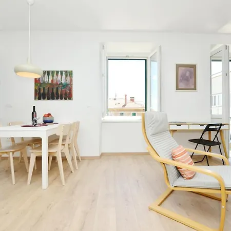 Junona - Poluotok Na Dlanu * Zadar