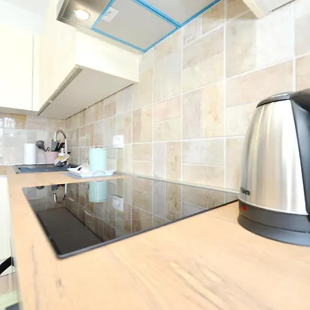 Junona - Poluotok Na Dlanu Apartament
