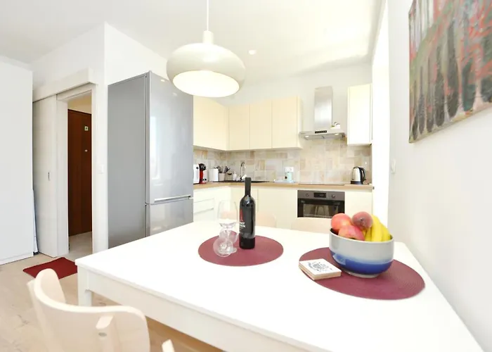 Junona - Poluotok Na Dlanu * Zadar